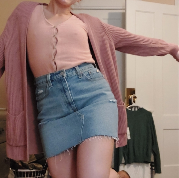 Texture&Thread | Knotted Button Up Tank Top - Picture 3 of 11